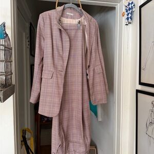 Chic Plaid Blazer in Pink